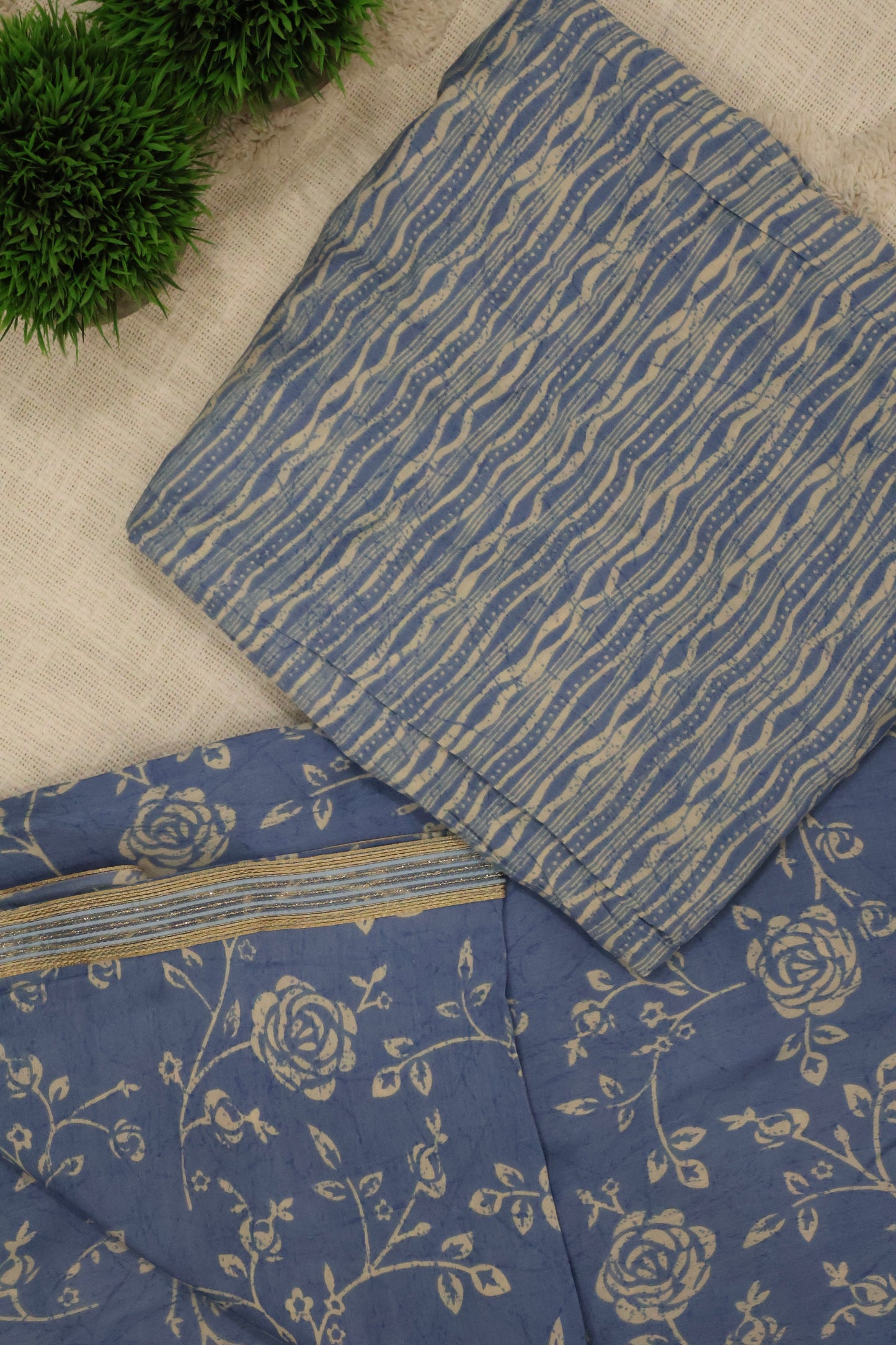 Rare Blue Rose Muslin print saree