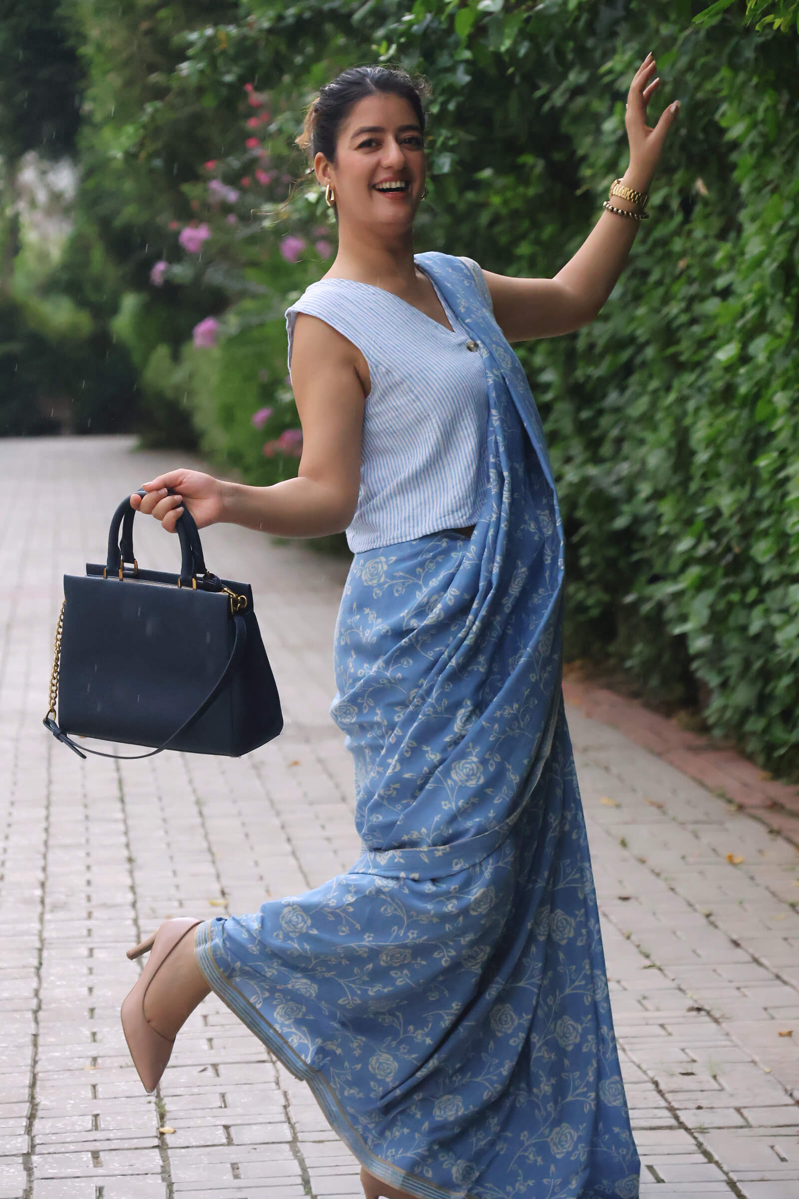Rare Blue Rose Muslin print saree