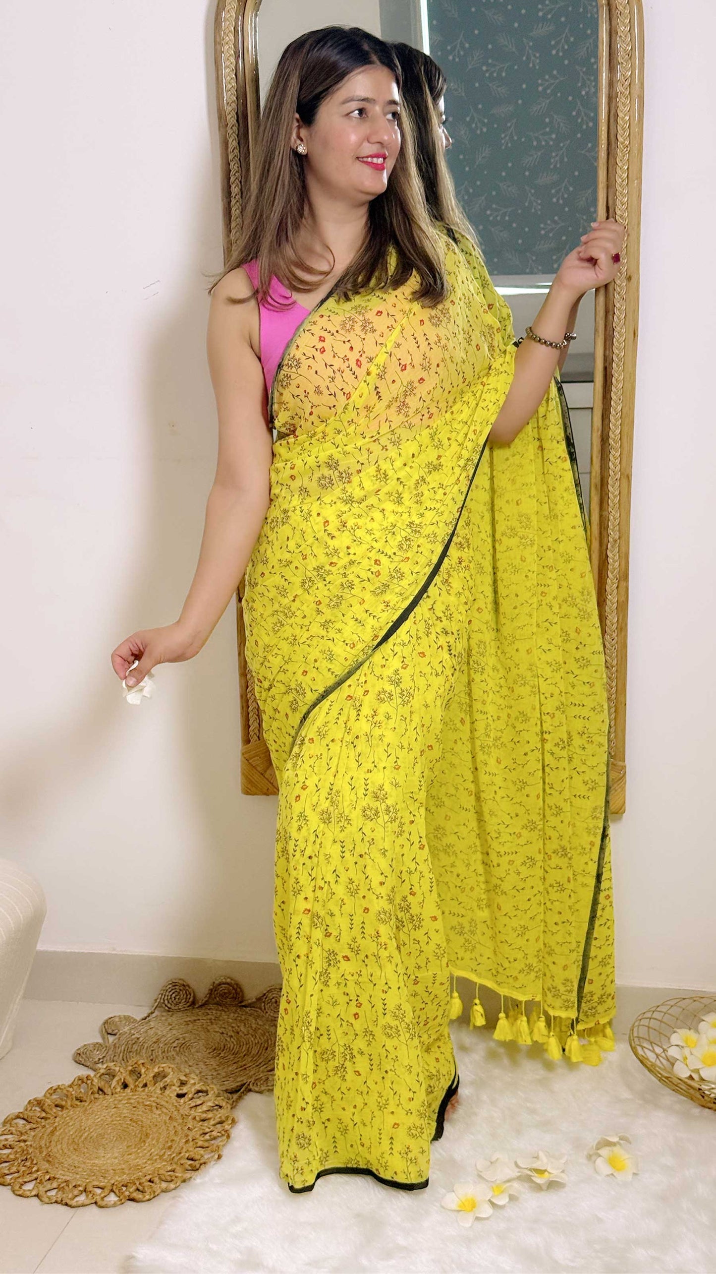 Golden Gleam – Printed Mul Cotton Saree