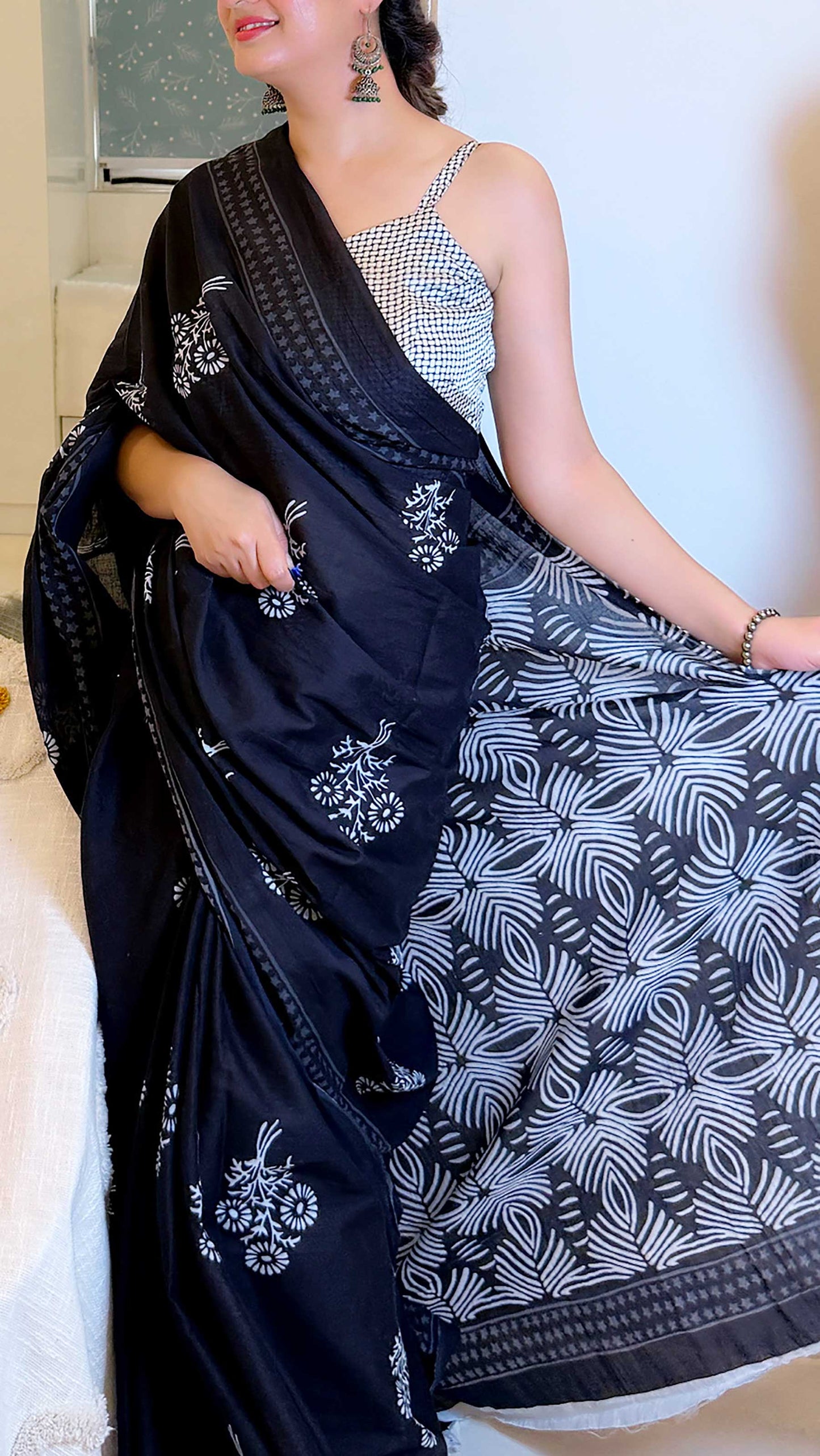 Midnight Bloom – Printed Mul Cotton Saree With Blouse