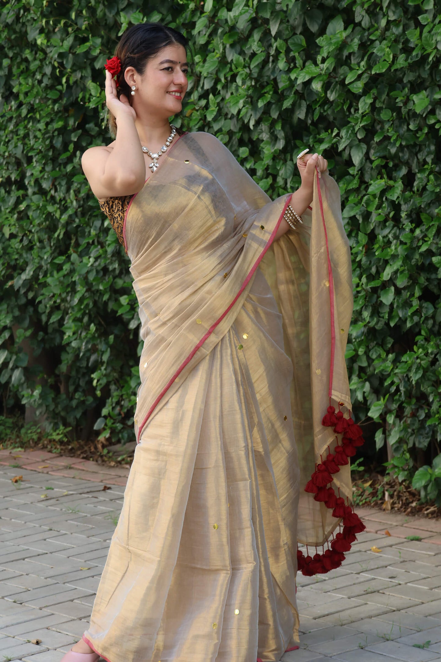 Demure - Elegant Tissue Saree Without Blouse