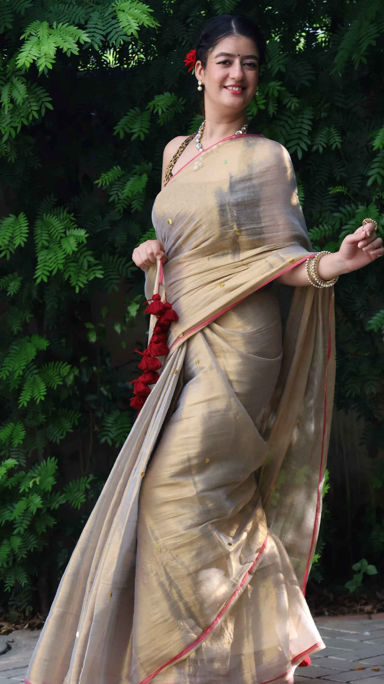 Demure - Elegant Tissue Saree Without Blouse
