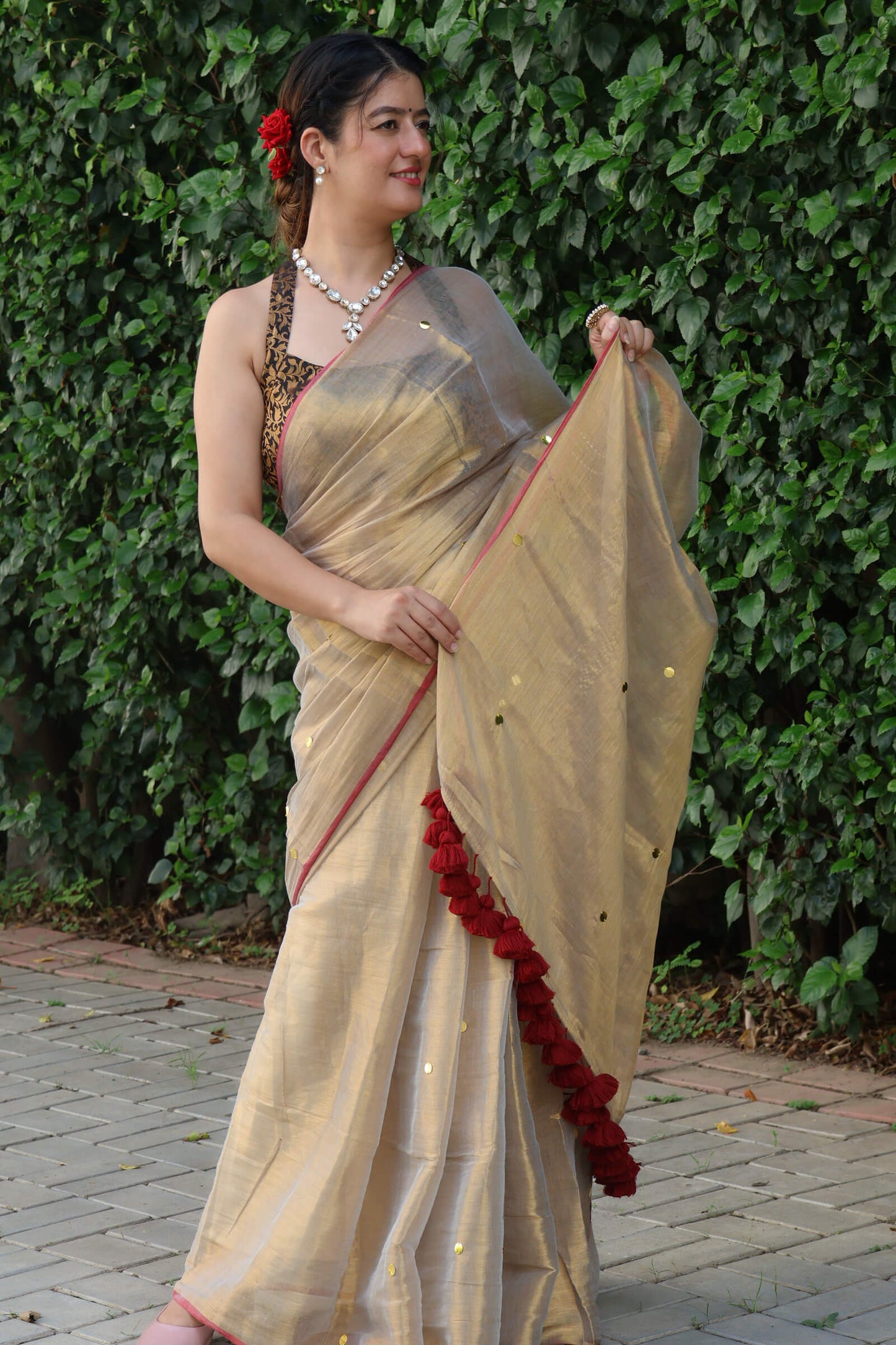 Demure - Elegant Tissue Saree Without Blouse